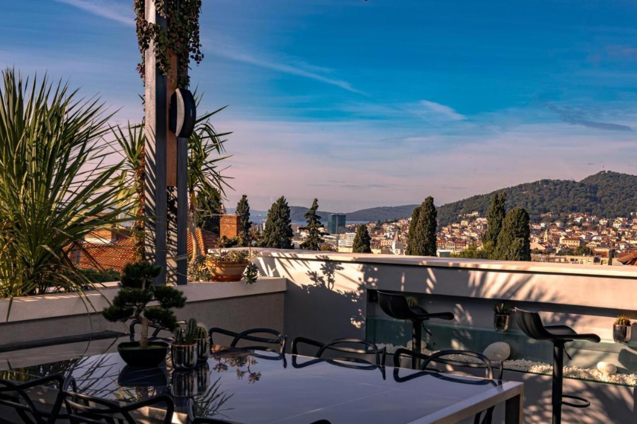 Roof 69 Luxury Penthouse Apartment *